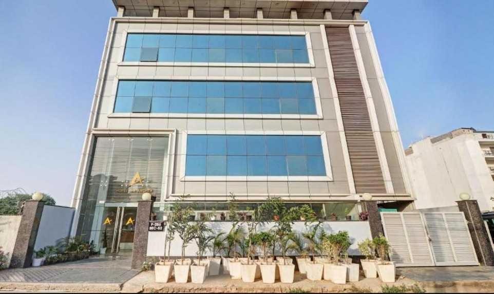 Townhouse The Amv Hotel غورغاون المظهر الخارجي الصورة