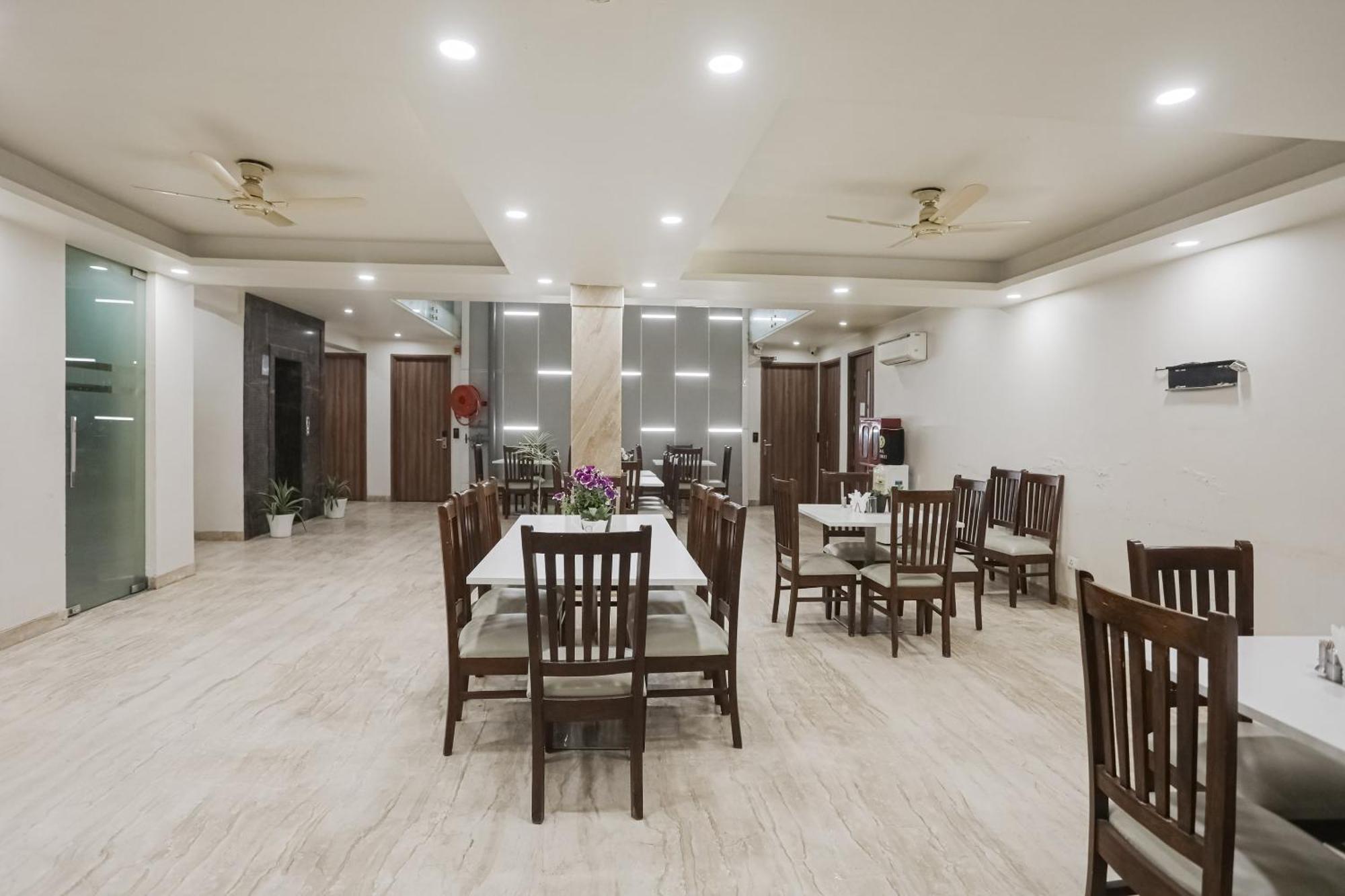 Townhouse The Amv Hotel غورغاون المظهر الخارجي الصورة
