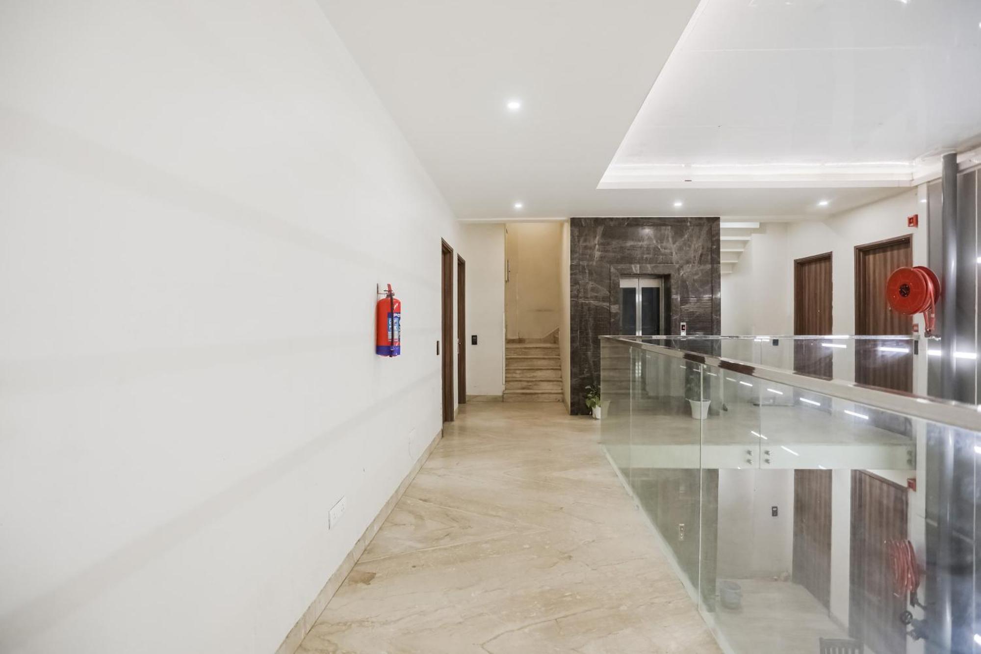 Townhouse The Amv Hotel غورغاون المظهر الخارجي الصورة