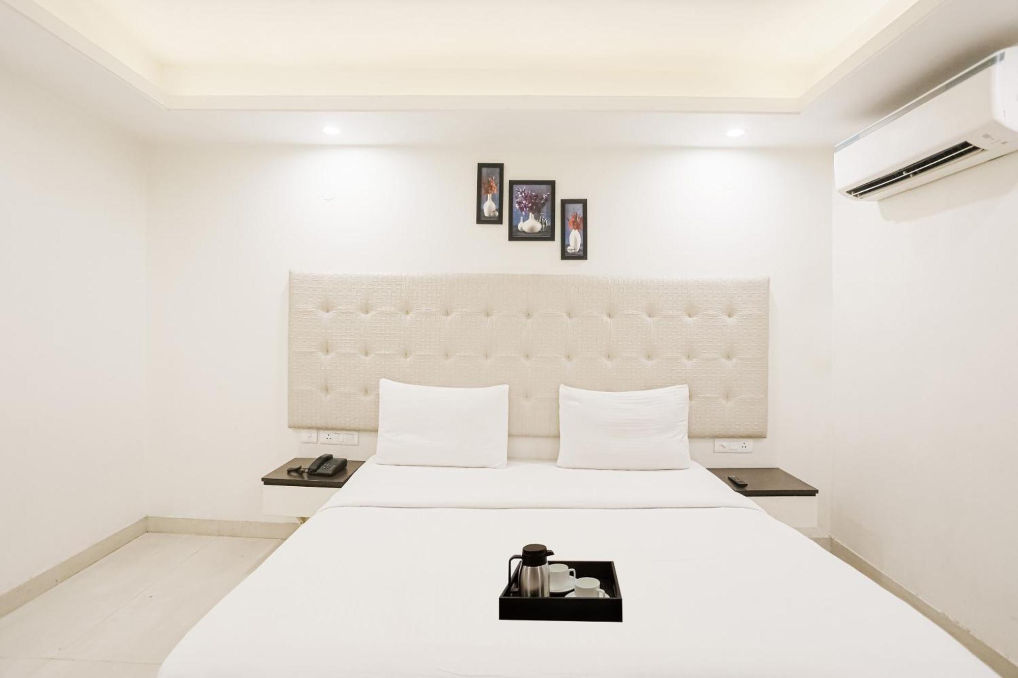 Townhouse The Amv Hotel غورغاون المظهر الخارجي الصورة